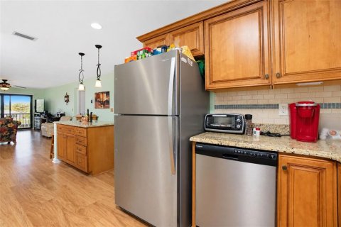 Condo in Englewood, Florida, 2 bedrooms  № 2427561 - photo 11