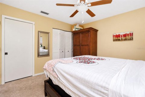 Condo in Englewood, Florida, 2 bedrooms  № 2427561 - photo 29