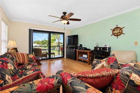 Condo in Englewood, Florida, 2 bedrooms  № 2427561 - photo 21