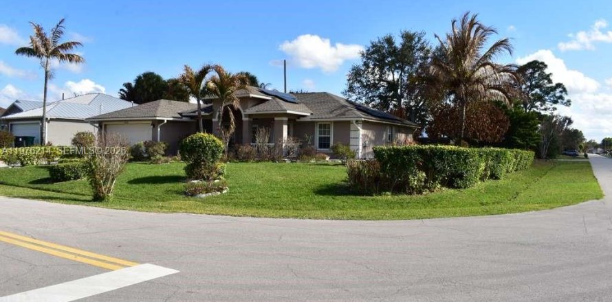 Villa ou maison à Port St. Lucie, Floride 3 chambres, 168.62 m2 № 2042377