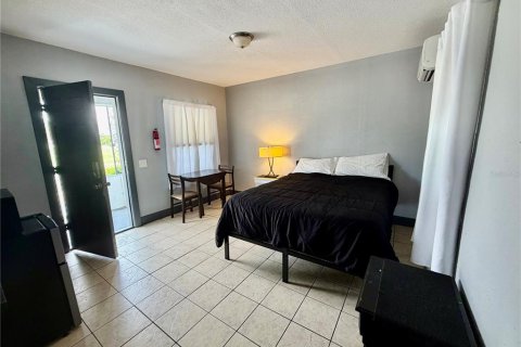 Hotel in Auburndale, Florida 896.23 sq.m. № 2228319 - photo 11