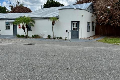 Hotel in Auburndale, Florida 896.23 sq.m. № 2228319 - photo 14