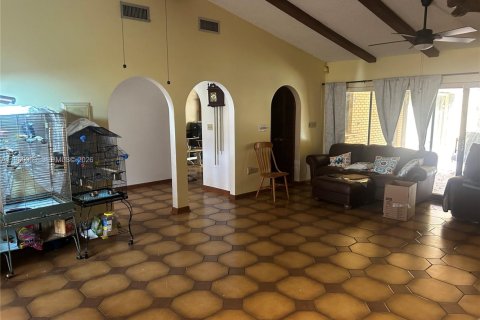 Villa ou maison à vendre à Southwest Ranches, Floride: 4 chambres, 194.26 m2 № 2022006 - photo 5