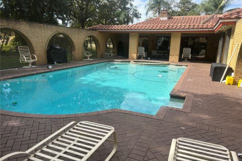 Villa ou maison à vendre à Southwest Ranches, Floride: 4 chambres, 194.26 m2 № 2022006 - photo 3