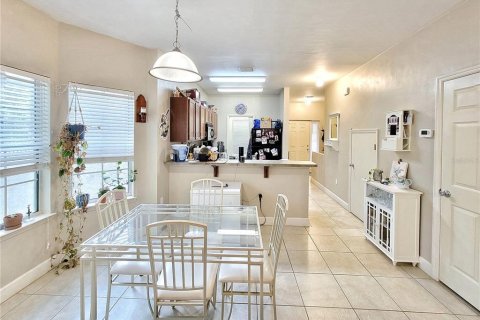 Condo in Gainesville, Florida, 2 bedrooms  № 1760471 - photo 13
