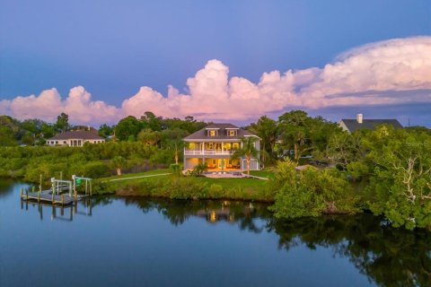 Villa ou maison à vendre à Tarpon Springs, Floride: 4 chambres, 268.58 m2 № 2152185 - photo 2
