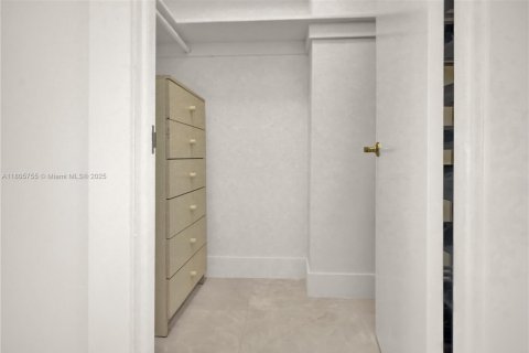 Condo in Miami Beach, Florida, 2 bedrooms  № 1864420 - photo 6