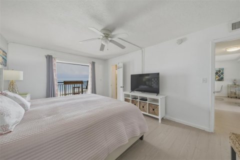 Condo in Clearwater, Florida, 2 bedrooms  № 2214751 - photo 22