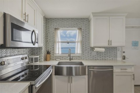 Condo in Clearwater, Florida, 2 bedrooms  № 2214751 - photo 5