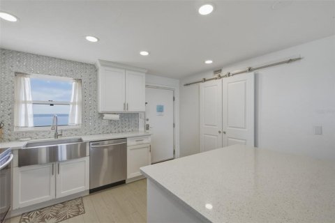 Condo in Clearwater, Florida, 2 bedrooms  № 2214751 - photo 7