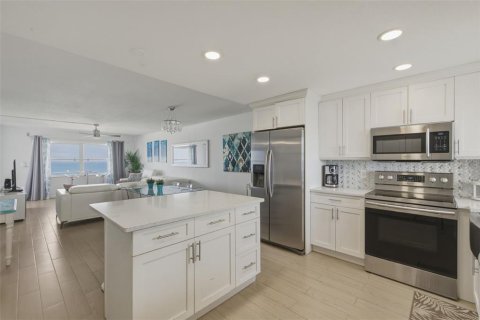 Condo in Clearwater, Florida, 2 bedrooms  № 2214751 - photo 3