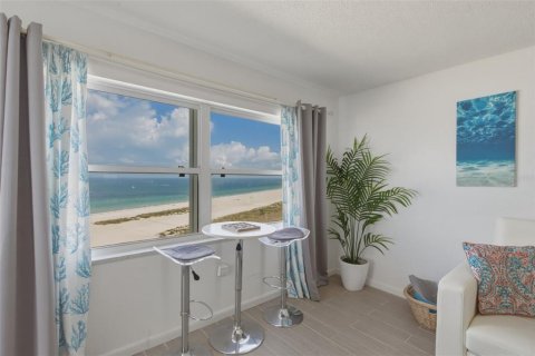 Condo in Clearwater, Florida, 2 bedrooms  № 2214751 - photo 16