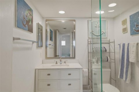 Condo in Clearwater, Florida, 2 bedrooms  № 2214751 - photo 30