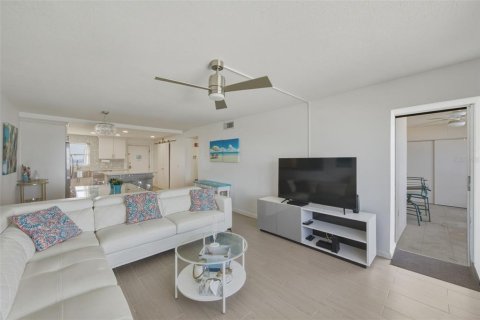 Condo in Clearwater, Florida, 2 bedrooms  № 2214751 - photo 12