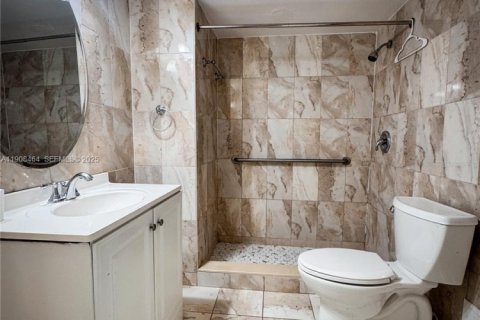 Снять в аренду кондоминиум в Майами, Флорида 2 спальни, 107.67м2, № 1966525 - фото 11