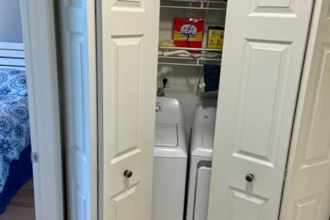 Appartement à louer à Lantana, Floride: 3 chambres, 140.75 m2 № 1065860 - photo 1