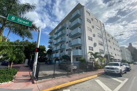 Condominio en alquiler en Miami Beach, Florida, 1 dormitorio, 57.6 m2 № 1897108 - foto 7