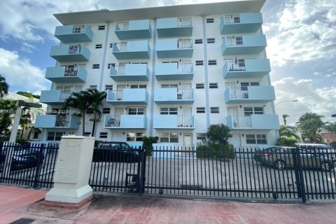 Condominio en alquiler en Miami Beach, Florida, 1 dormitorio, 57.6 m2 № 1897108 - foto 8