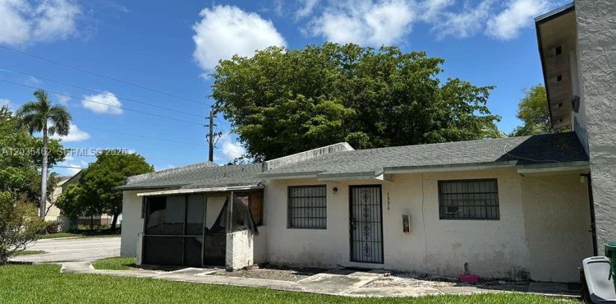 Condo in North Miami, Florida, 2 bedrooms  № 2088398