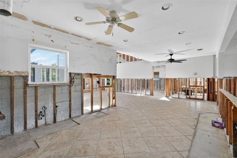 Casa en venta en Saint Petersburg, Florida, 3 dormitorios, 166.57 m2 № 1916644 - foto 14
