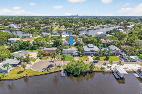 Casa en venta en Saint Petersburg, Florida, 3 dormitorios, 166.57 m2 № 1916644 - foto 28
