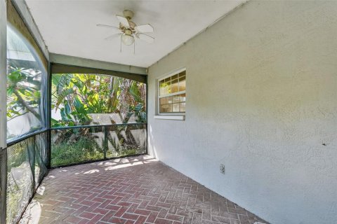 Casa en venta en Saint Petersburg, Florida, 3 dormitorios, 166.57 m2 № 1916644 - foto 26