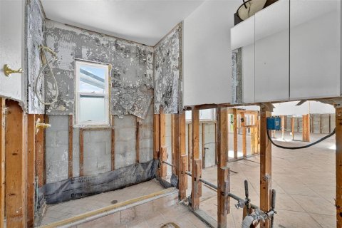 Casa en venta en Saint Petersburg, Florida, 3 dormitorios, 166.57 m2 № 1916644 - foto 9