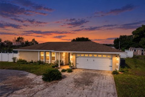 Casa en Lake Hamilton, Florida 3 dormitorios, 166.2 m2 № 2383353