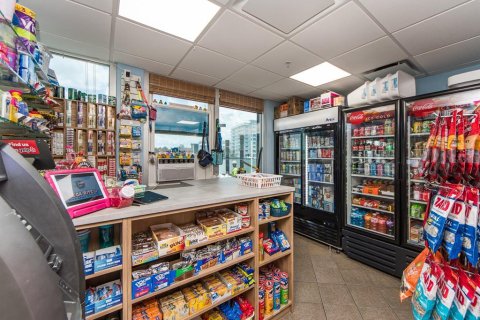 Commercial property in Clearwater, Florida № 1813217 - photo 7