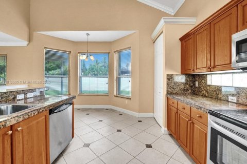 House in Miramar, Florida 4 bedrooms, 251.49 sq.m. № 1874374 - photo 16