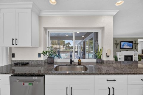 Villa ou maison à vendre à Apollo Beach, Floride: 3 chambres, 168.52 m2 № 2312812 - photo 18