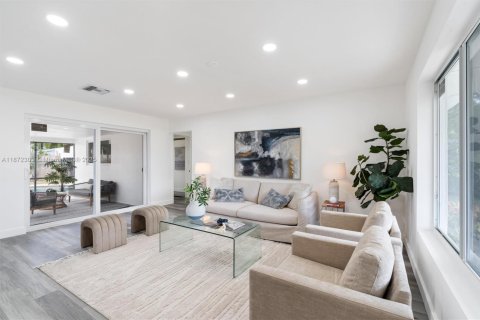 Casa en venta en Coconut Creek, Florida, 3 dormitorios, 128.86 m2 № 1923217 - foto 4