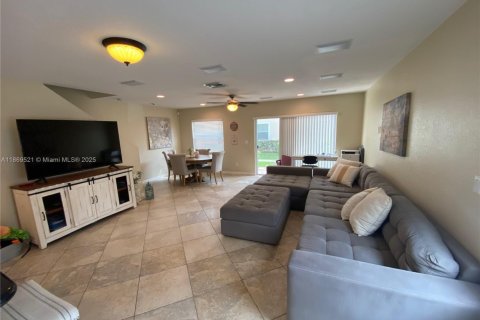 Touwnhouse à vendre à Boca Raton, Floride: 3 chambres, 134.24 m2 № 1896823 - photo 9