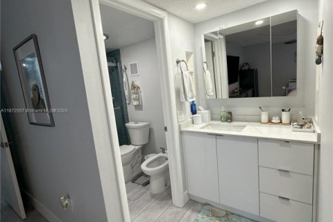 Condominio en venta en Miami Beach, Florida, 2 dormitorios, 100.8 m2 № 1980505 - foto 21