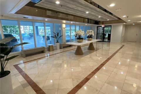 Condominio en venta en Miami Beach, Florida, 2 dormitorios, 100.8 m2 № 1980505 - foto 3