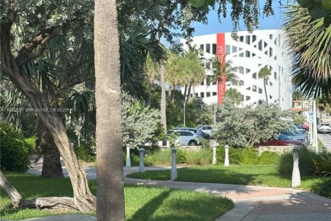 Condominio en venta en Miami Beach, Florida, 2 dormitorios, 100.8 m2 № 1980505 - foto 27