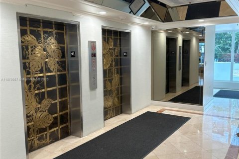 Condominio en venta en Miami Beach, Florida, 2 dormitorios, 100.8 m2 № 1980505 - foto 4