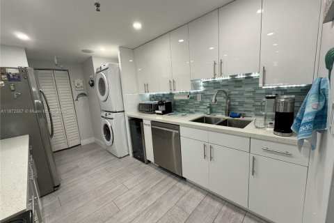 Condominio en venta en Miami Beach, Florida, 2 dormitorios, 100.8 m2 № 1980505 - foto 11