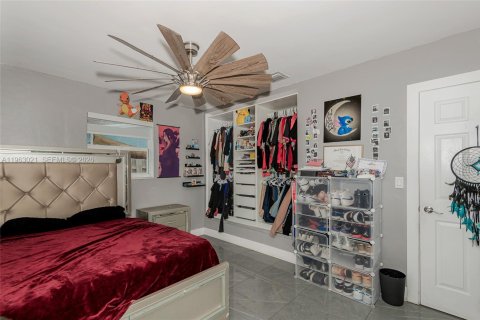 Купить виллу или дом в Пемброк-Пайнс, Флорида 4 спальни, 141.03м2, № 2023969 - фото 17