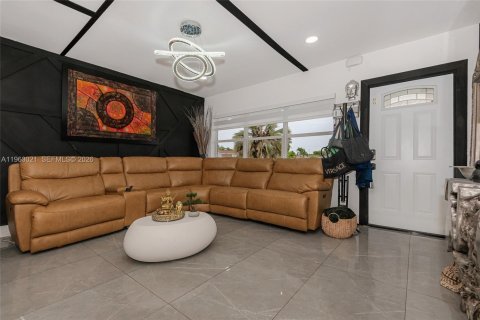 Купить виллу или дом в Пемброк-Пайнс, Флорида 4 спальни, 141.03м2, № 2023969 - фото 5