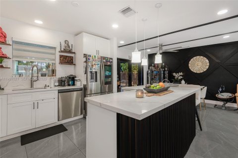 Купить виллу или дом в Пемброк-Пайнс, Флорида 4 спальни, 141.03м2, № 2023969 - фото 10