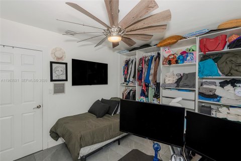 Купить виллу или дом в Пемброк-Пайнс, Флорида 4 спальни, 141.03м2, № 2023969 - фото 13