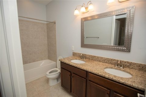 Casa en venta en Wesley Chapel, Florida, 4 dormitorios, 243.13 m2 № 1901559 - foto 26