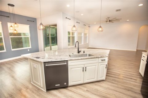 Casa en venta en Wesley Chapel, Florida, 4 dormitorios, 243.13 m2 № 1901559 - foto 15