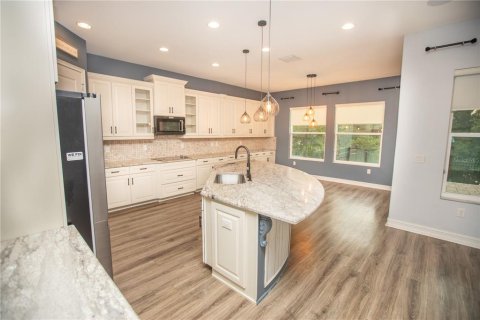 Casa en venta en Wesley Chapel, Florida, 4 dormitorios, 243.13 m2 № 1901559 - foto 14