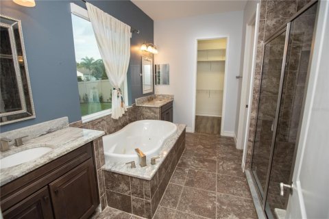Casa en venta en Wesley Chapel, Florida, 4 dormitorios, 243.13 m2 № 1901559 - foto 22