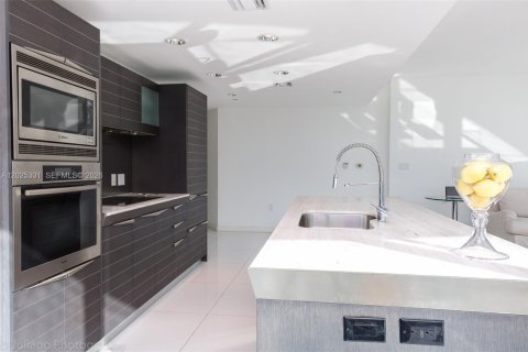 Copropriété à vendre à Miami, Floride: 2 chambres, 142.98 m2 № 2183484 - photo 7