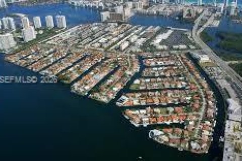 Copropriété à vendre à North Miami Beach, Floride: 41.34 m2 № 2058376 - photo 2