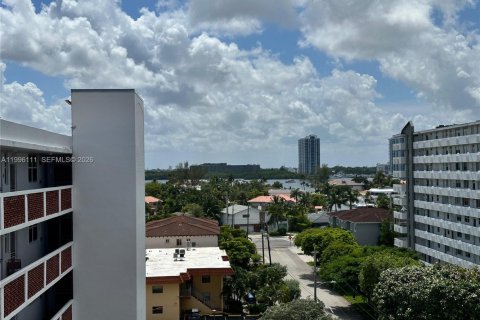 Copropriété à vendre à North Miami Beach, Floride: 41.34 m2 № 2058376 - photo 18