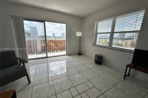 Copropriété à vendre à North Miami Beach, Floride: 41.34 m2 № 2058376 - photo 9